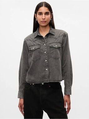 NWT GAP Gray Acid Washed Western Denim Shirt Pearl Snap Petite Small